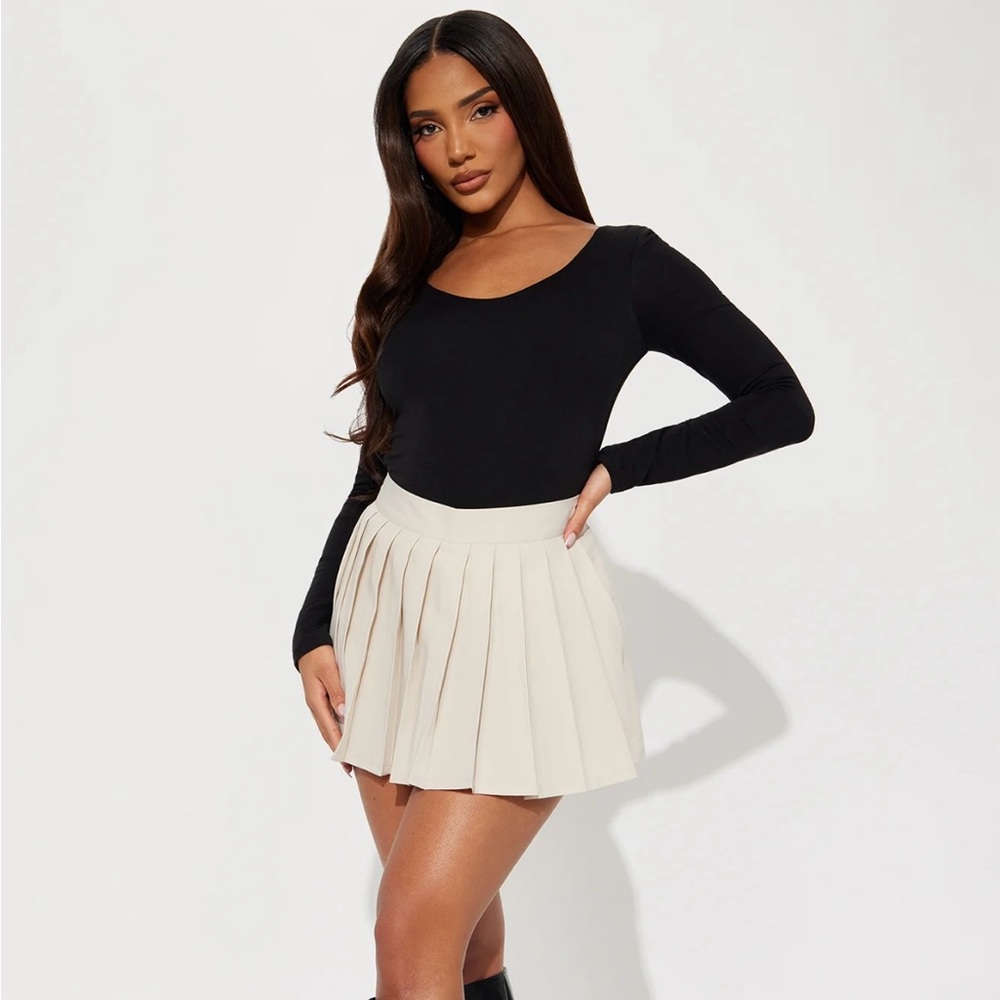 Fashion Nova Maeve Pleated micro skirt